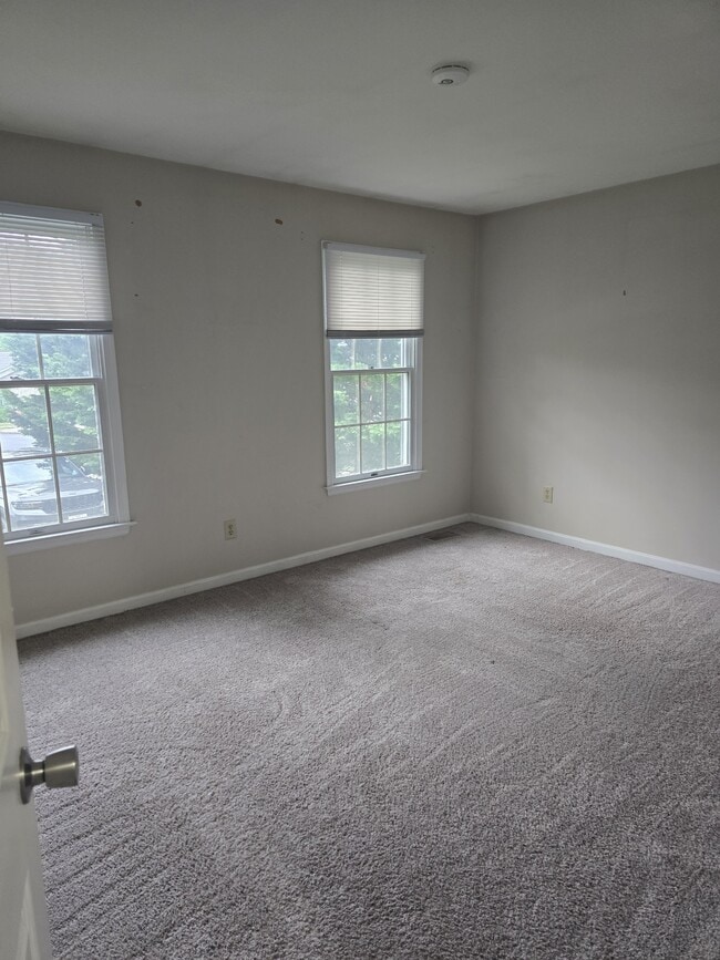 Building Photo - 26 Zanella Dr