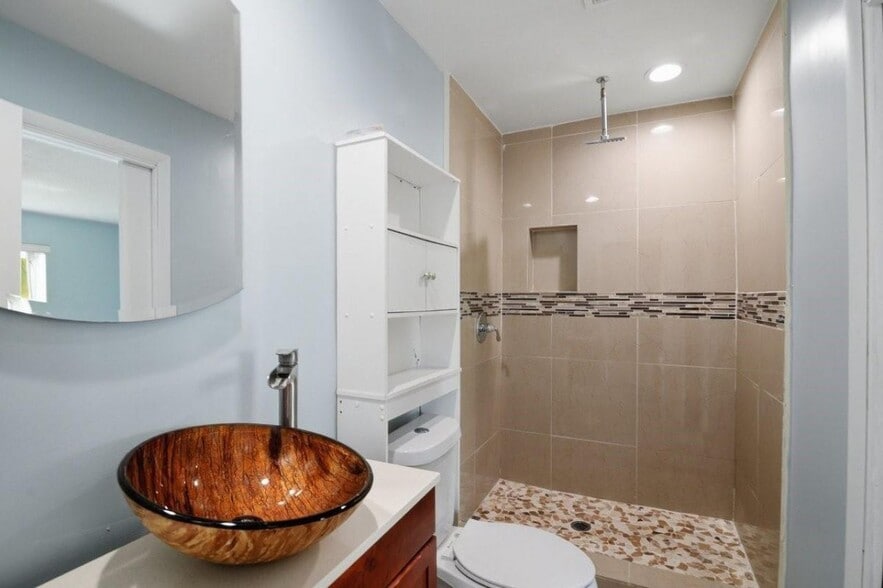 Building Photo - 3002 NW 48th St