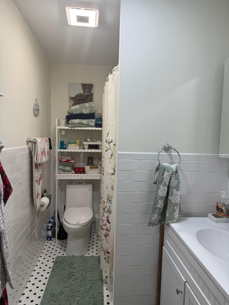 3rd floor bathroom - 27 Walkley Rd