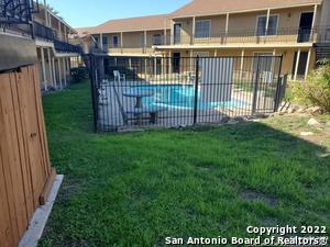 Building Photo - 911 Vance Jackson Rd