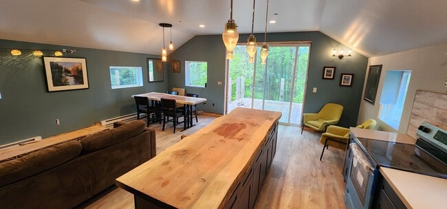 Building Photo - 2201 Hundley Rd