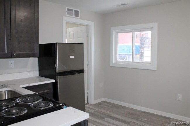 Building Photo - 26 Wabash St