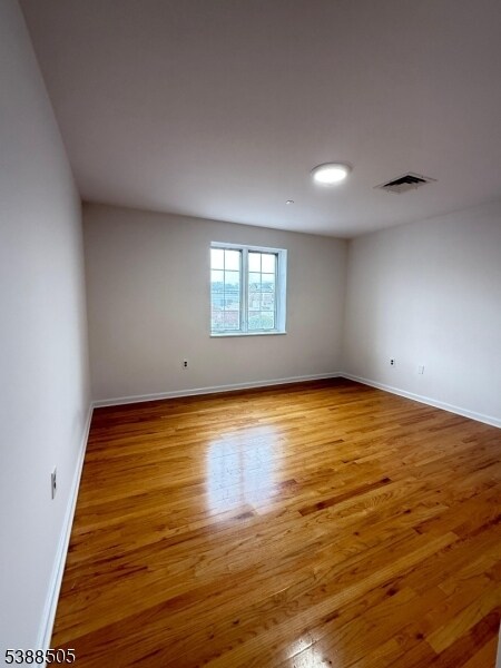 Building Photo - 53 W Palisade Ave