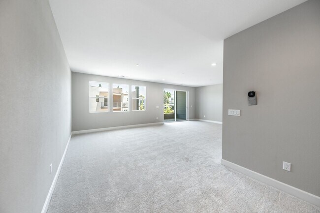 Building Photo - Immaculate New Build Just Steps from Laker...