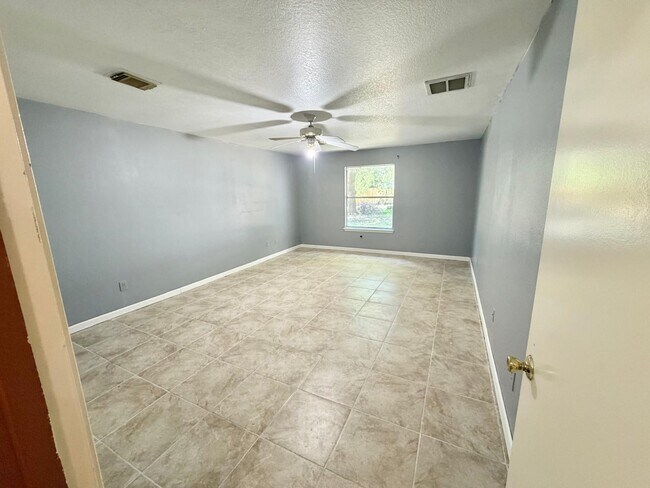 Building Photo - 10139 Woodico Dr