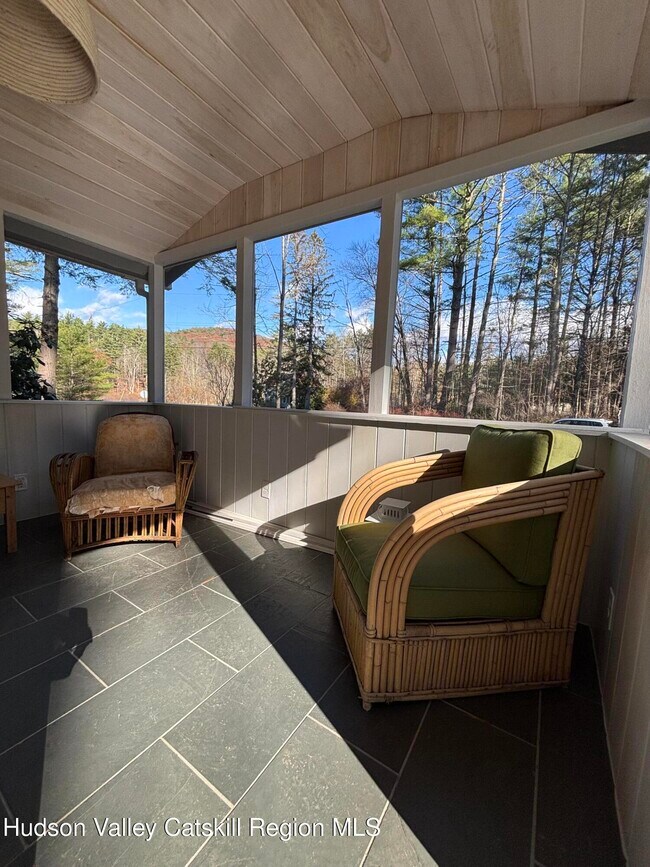 Building Photo - 299 Wittenberg Rd