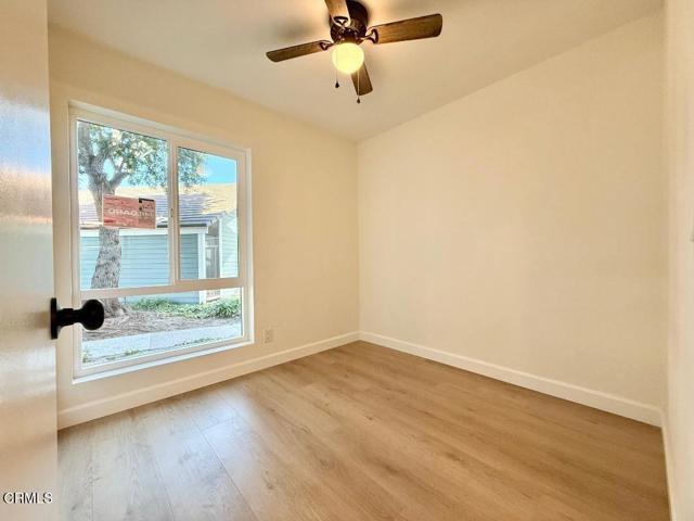 Building Photo - 225 S Ventura Rd