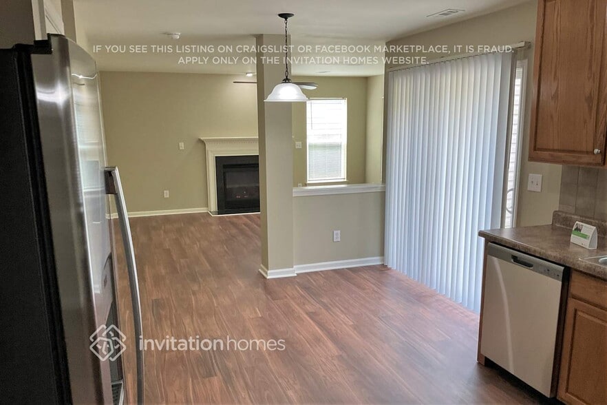 Building Photo - 1002 Bridleside Dr