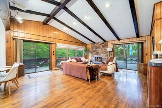 Building Photo - 40 Winterthur Rd