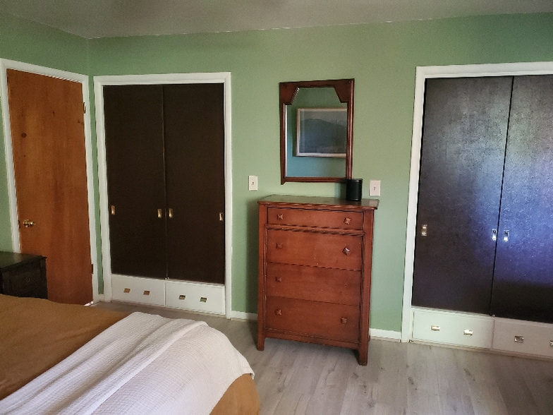 Building Photo - 514 N Yellowstone St