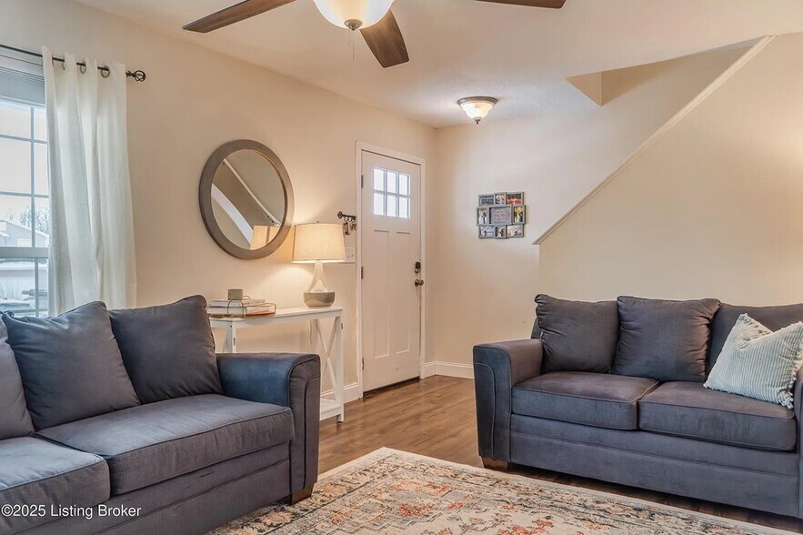 Building Photo - 12207 Hideaway Ct