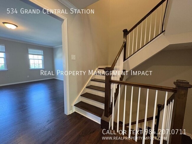 Building Photo - 534 Grand Central Sta