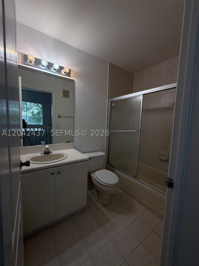 Building Photo - 17640 NW 73rd Ave