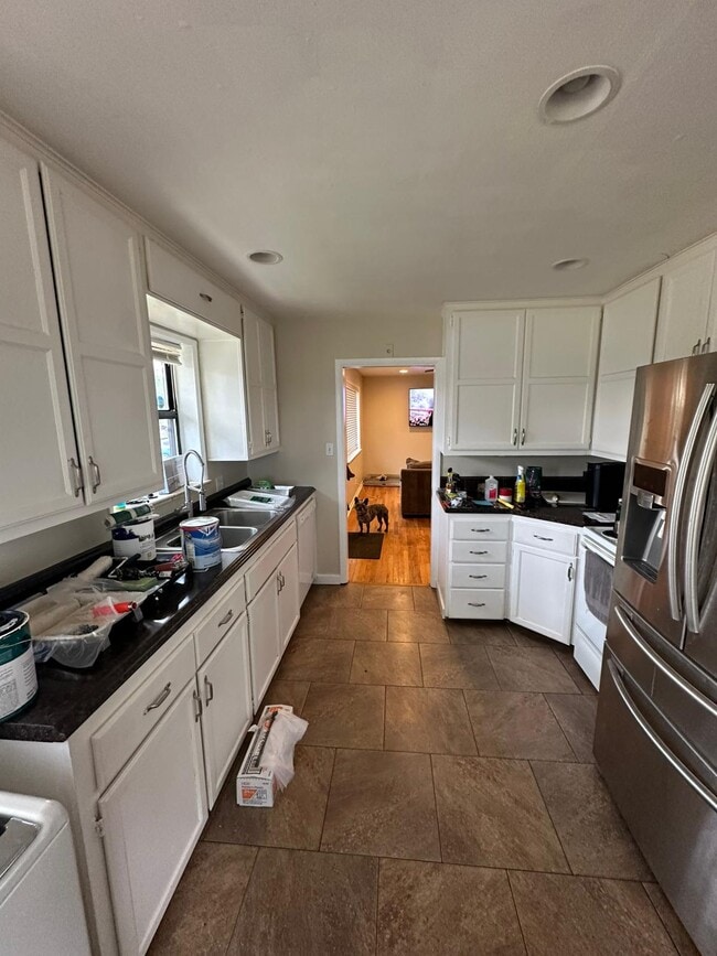 Primary Photo - 1385 Upham St