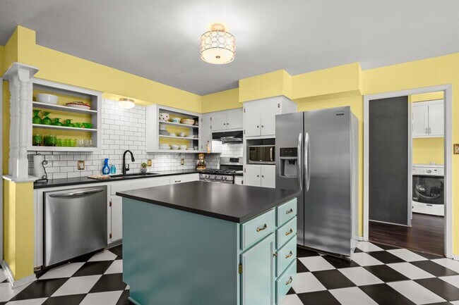 Building Photo - 408 Ramble Ln