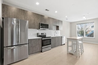 Building Photo - 989 S Buchanan St