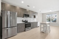 Building Photo - 989 S Buchanan St