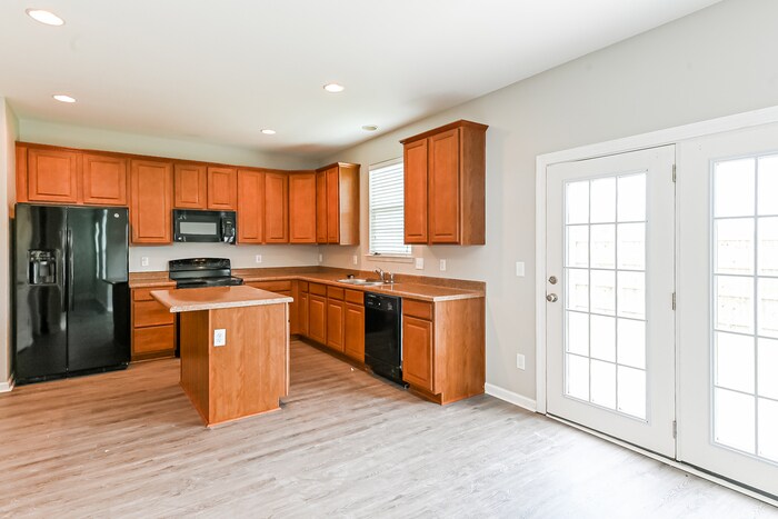 Building Photo - 535 Pleasant Side Dr