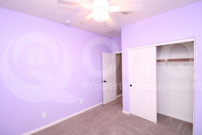 Building Photo - 41407 Ebony St