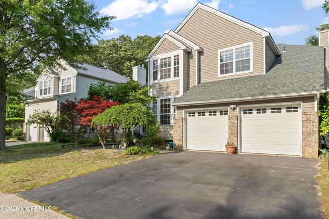 Primary Photo - 5 Mulberry Ln