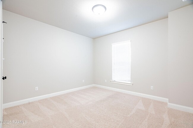 Building Photo - 102 Jubilation St