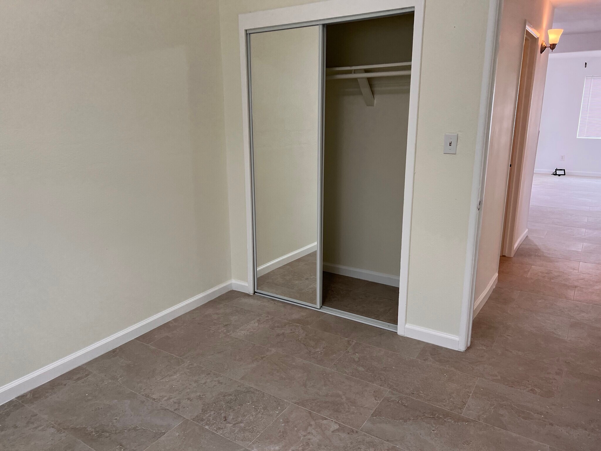 Building Photo - 754 48th St