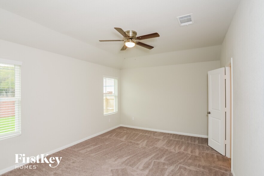 Building Photo - 1807 Morse Way