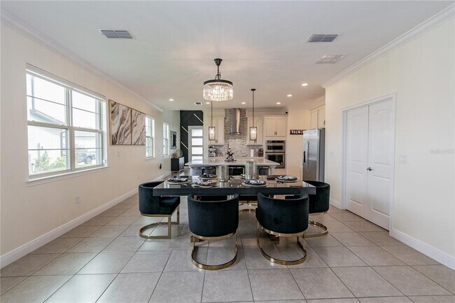 Building Photo - 3080 Crispin Cir