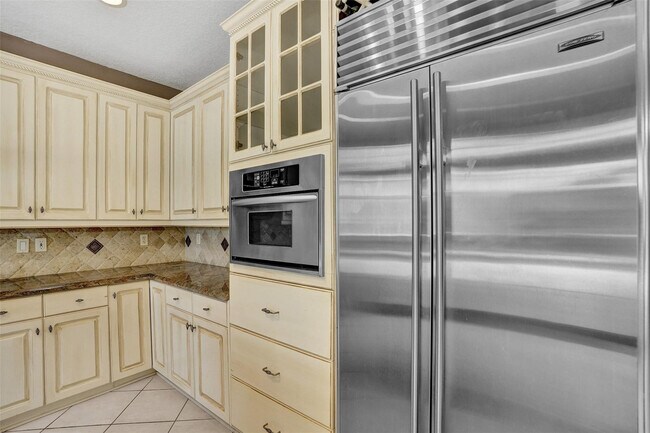 Building Photo - 10442 NW 60th Pl