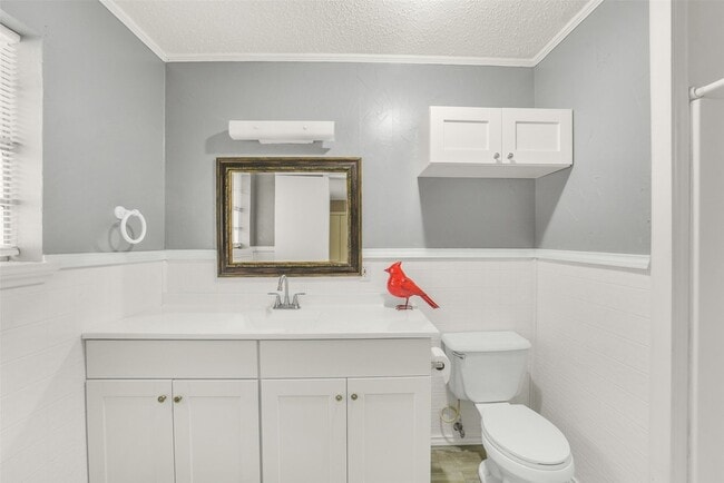 Building Photo - 23807 Red Oak Dr