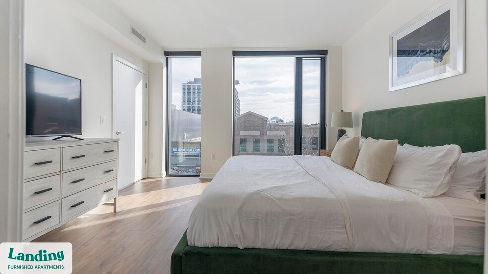 Building Photo - 1320 4th St NE