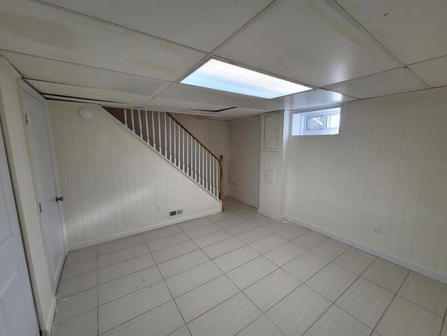 Building Photo - 5215 Wasena Ave