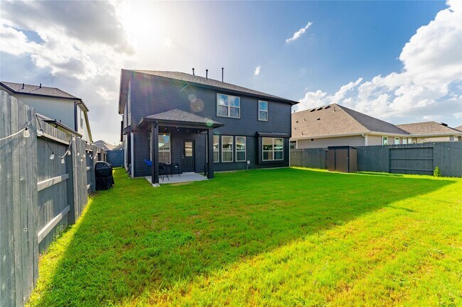 Building Photo - 8327 Threadfin Wy