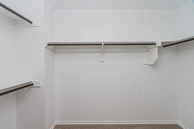 Building Photo - 5110 Roll Cast Dr