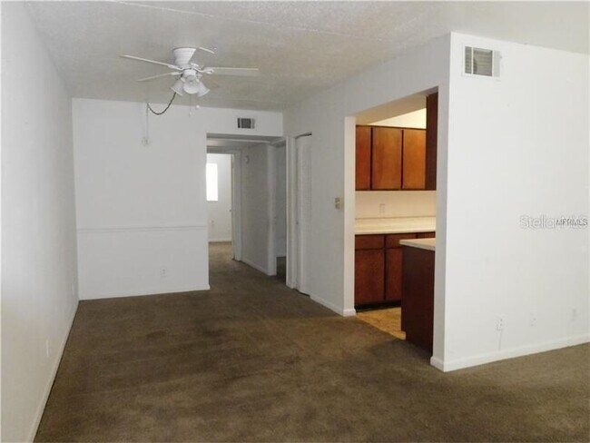 Building Photo - 302 S Spring Garden Ave
