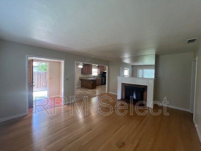 Building Photo - 2761 San Luis Ct