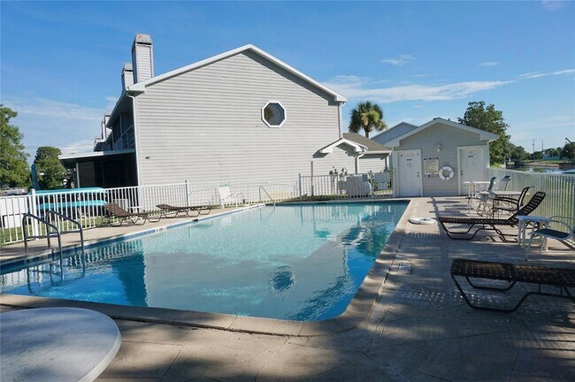 Building Photo - 504 Orange Blossom Dr