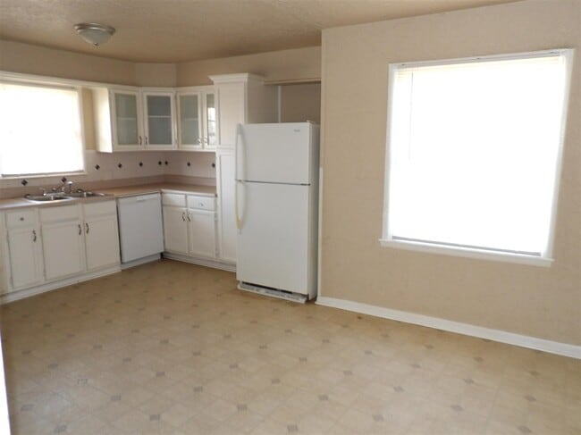 Building Photo - 2511 NW 14th St