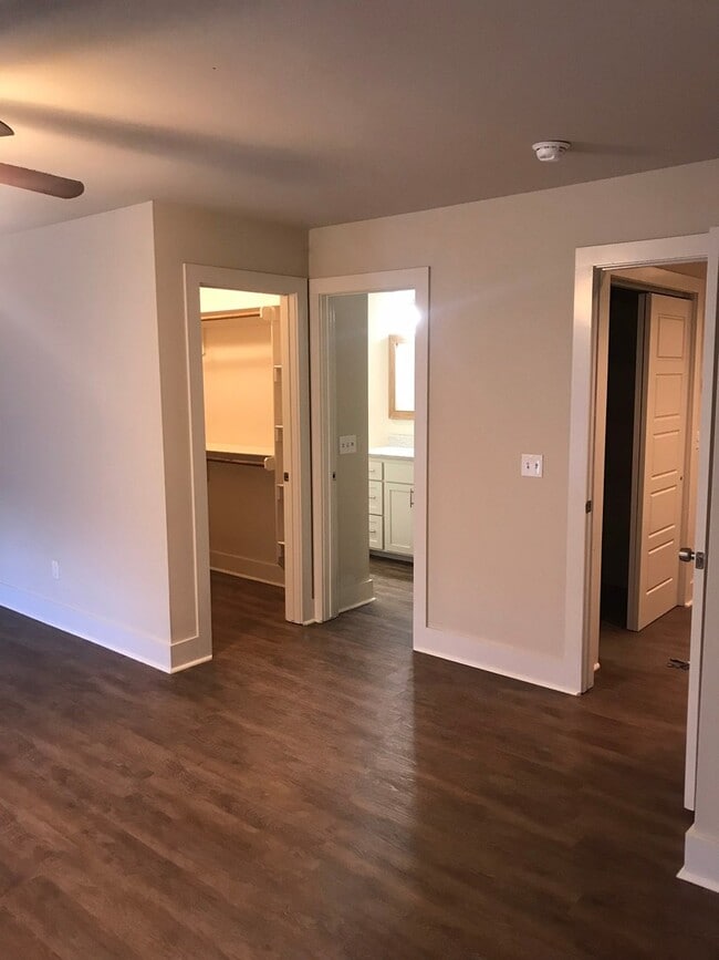 Building Photo - Stunning South Fayetteville Dwelling