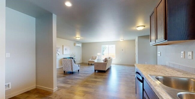 Building Photo - Modern 3 Bedroom, 2 Bathroom Townhouse for...