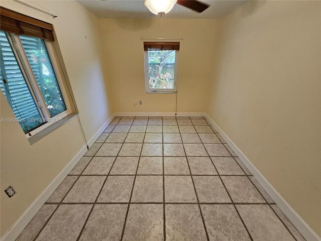 Building Photo - 2016 NE 26th Dr