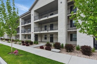 Building Photo - 64 W 600 S