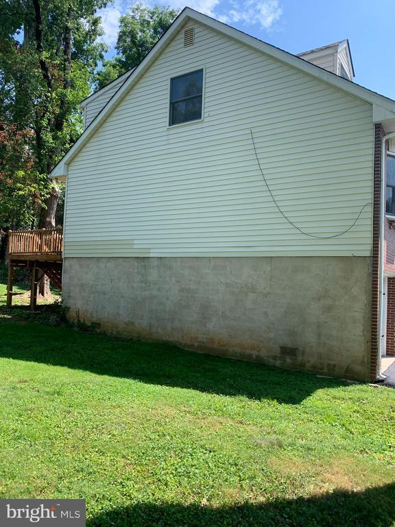 Building Photo - 249 Periwinkle Ave