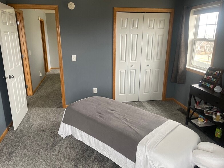 Building Photo - 13642 Brick Path