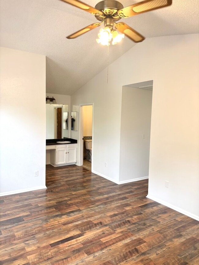 Building Photo - Charming 4bd/3ba home for rent Aurora Co 8...