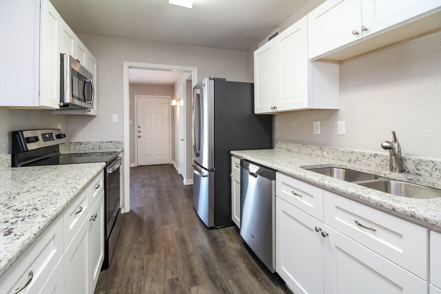 Building Photo - 454 Kenya St