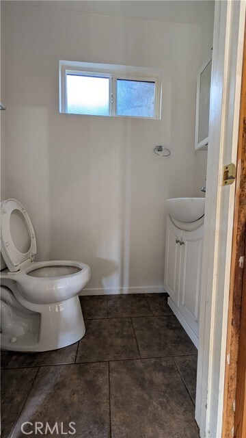 Building Photo - 546 Griswold Ave