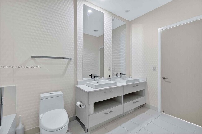 Building Photo - 55 SW 9th St