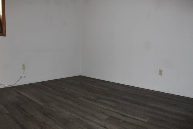 Building Photo - 1320 21st St