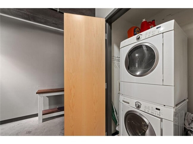 Building Photo - 730 N 4th St